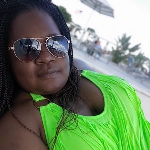 Meet your Posher, Tiffany